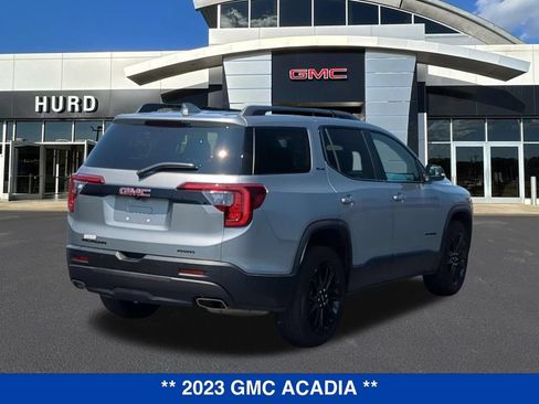 Certified 2023 GMC Acadia SLE w/ Driver Convenience Package AWD/4WD image 4