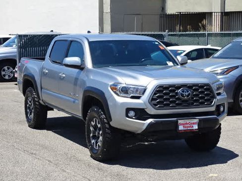 Certified 2023 Toyota Tacoma TRD Off-Road AWD/4WD image 2