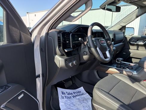 Used 2025 GMC Sierra 1500 SLT w/ SLT Premium Package AWD/4WD image 18