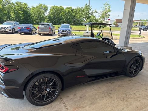 Used 2024 Chevrolet Corvette Z06 w/ Stealth Interior Trim Package RWD image 6