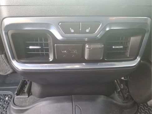 Used 2023 GMC Sierra 2500 AT4 w/ AT4 Preferred Package AWD/4WD image 12