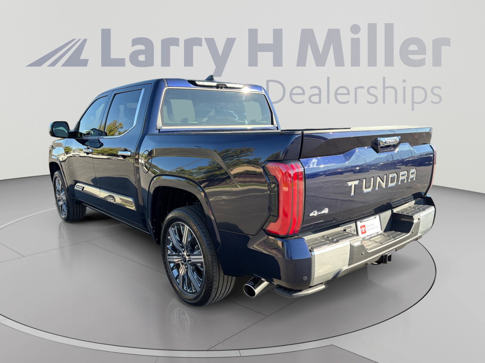 Used 2022 Toyota Tundra Capstone AWD/4WD image 3