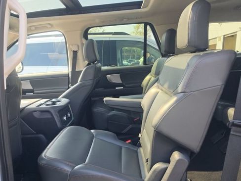 Used 2025 Ford Expedition Active RWD image 6