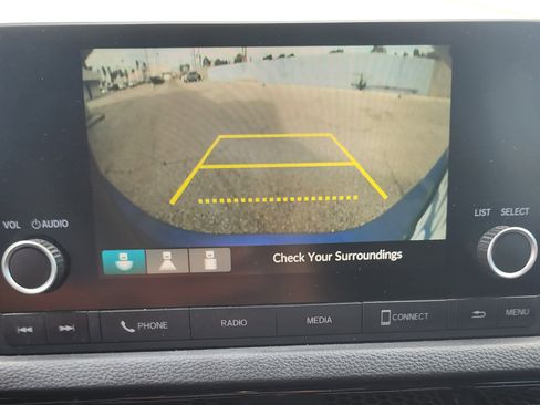 Used 2023 Honda Civic Sport image 9