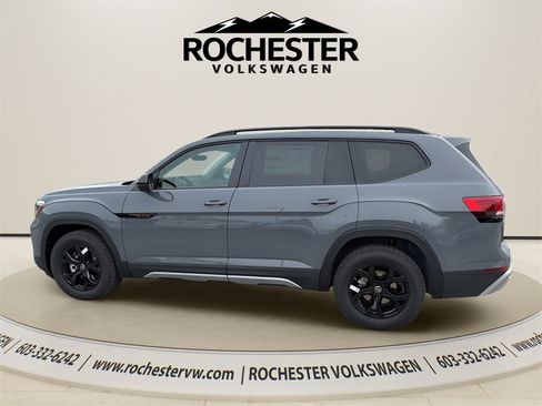 New 2026 Volkswagen Atlas Peak Edition image 4