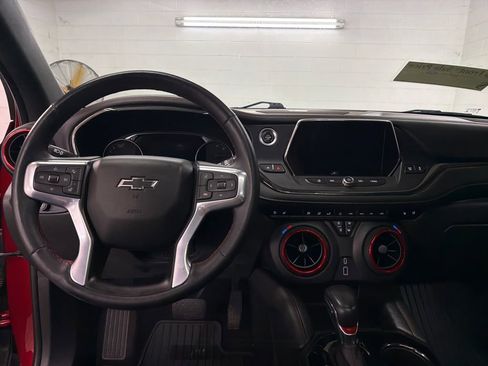 Used 2022 Chevrolet Blazer RS w/ Enhanced Convenience Package FWD image 9