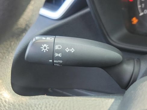 Used 2021 Toyota Corolla LE FWD image 22