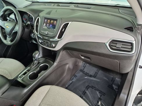 Used 2024 Chevrolet Equinox LS FWD image 28