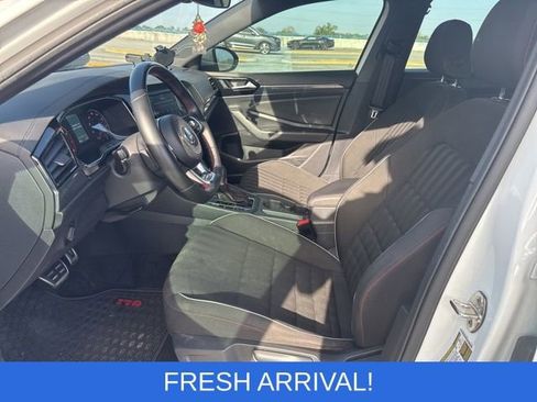 Used 2019 Volkswagen Jetta GLI Autobahn image 2