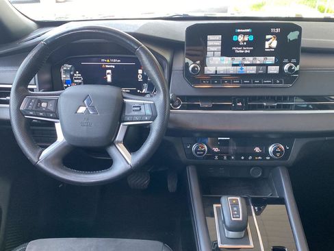 Used 2023 Mitsubishi Outlander SE Black Edition AWD/4WD image 19