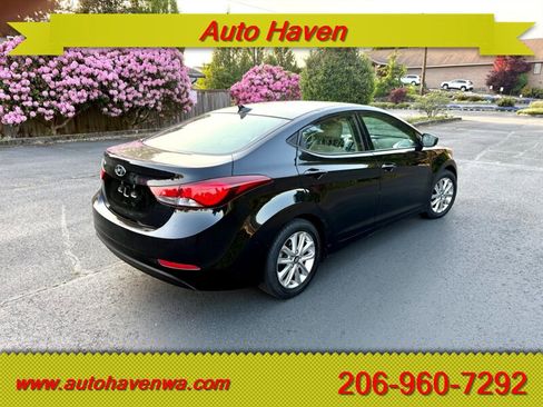 Used 2014 Hyundai Elantra SE w/ Option Group 02 FWD image 6