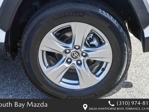 Used 2023 Toyota RAV4 XLE FWD image 10