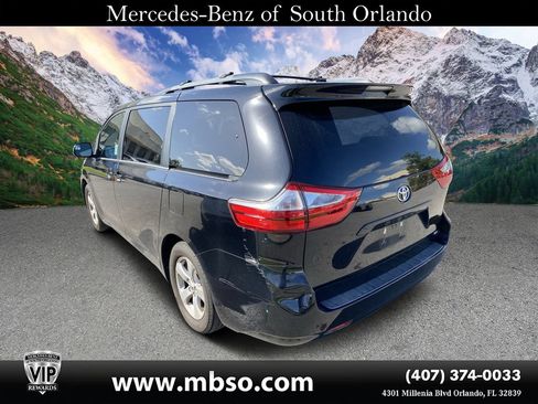 Used 2017 Toyota Sienna LE FWD image 16