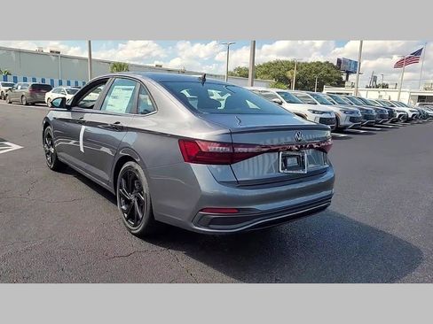 New 2026 Volkswagen Jetta SE image 17