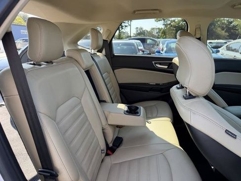 Used 2018 Ford Edge SEL w/ Equipment Group 201A FWD image 34