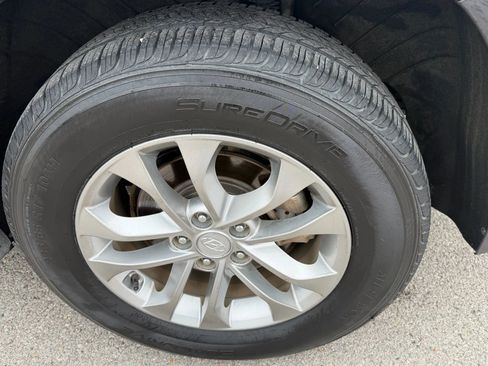 Used 2019 Hyundai Santa Fe SE image 28