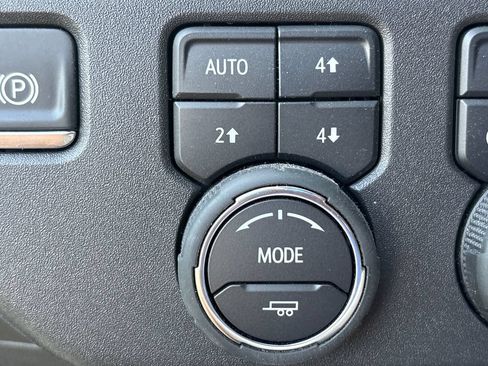 Used 2025 Chevrolet Silverado 1500 ZR2 w/ Technology Package AWD/4WD image 17