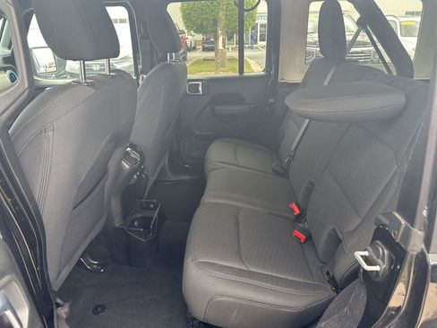 Used 2020 Jeep Wrangler Unlimited Sport image 8