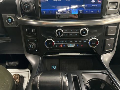 Used 2022 Ford F150 Lariat w/ Equipment Group 502A High image 42