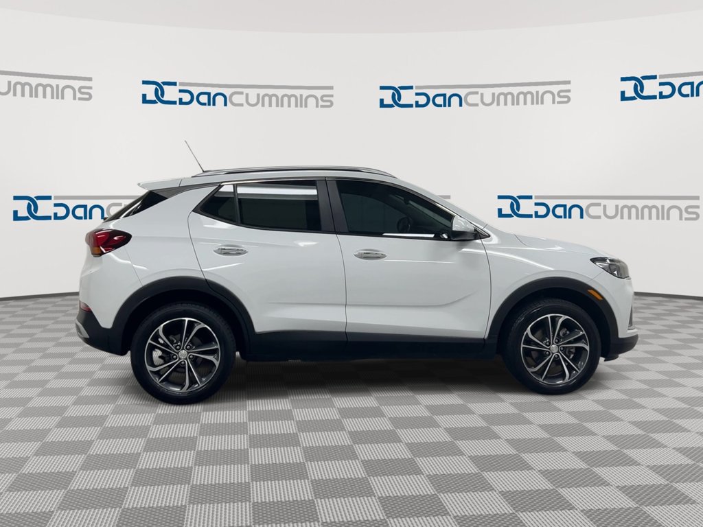 Used 2023 Buick Encore GX Select w/ Safety Package II AWD/4WD image 9