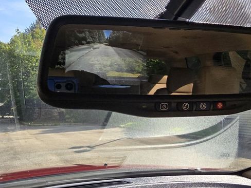 Used 2011 GMC Acadia SLT image 18