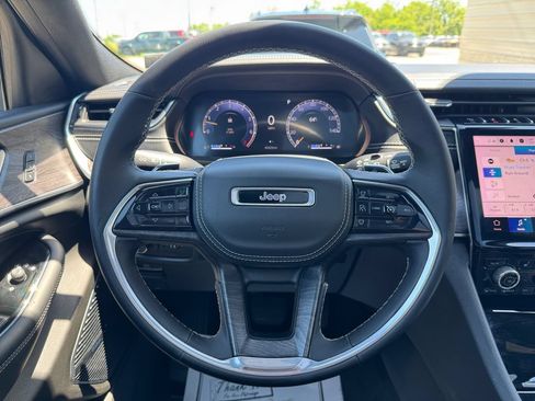 Used 2022 Jeep Grand Cherokee L Overland AWD/4WD image 15