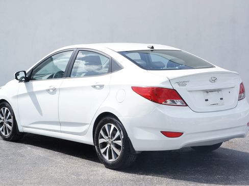 Used 2015 Hyundai Accent GLS w/ Option Group 03 image 5