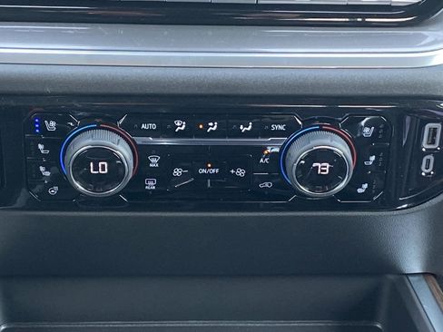 New 2026 Chevrolet Silverado 1500 High Country w/ Midnight Edition AWD/4WD image 11