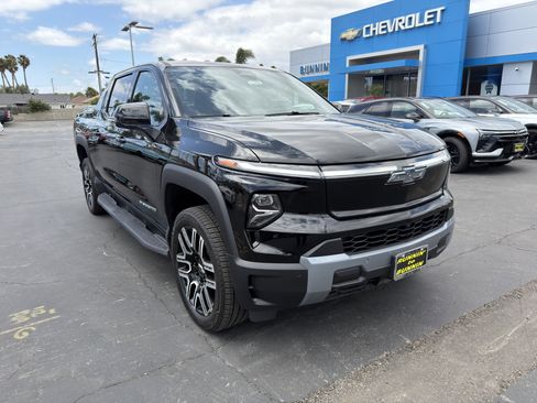 New 2026 Chevrolet Silverado EV LT AWD/4WD image 2