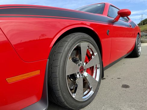 Used 2015 Dodge Challenger SRT Hellcat image 22