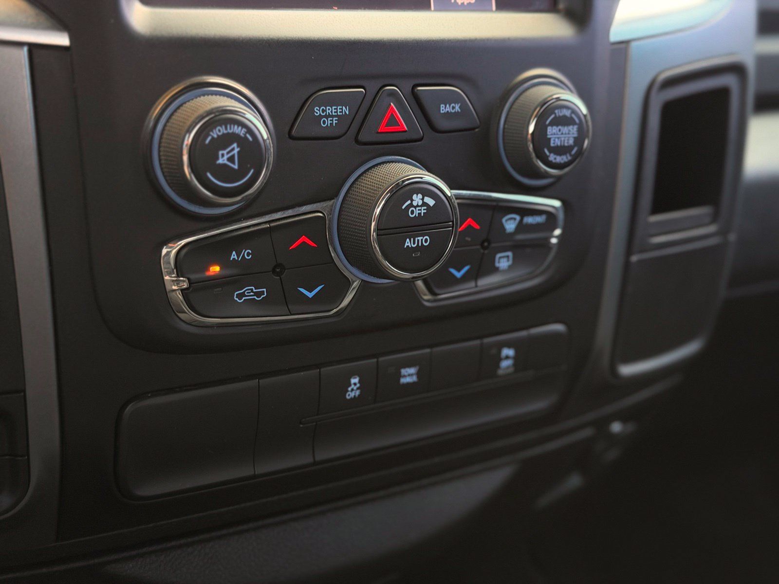 Used 2022 RAM 1500 Warlock w/ Electronics Group AWD/4WD image 38