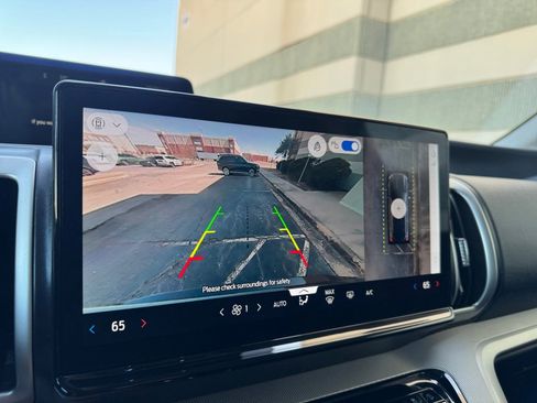 Certified 2025 Ford Expedition Active image 31