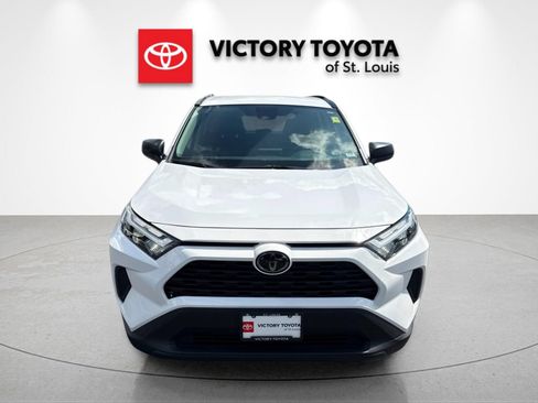 Used 2025 Toyota RAV4 LE AWD/4WD image 8