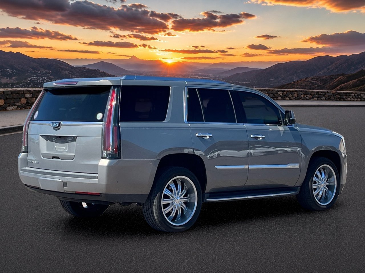 Used 2017 Cadillac Escalade Luxury AWD/4WD image 5