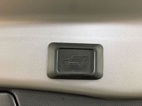 Used 2021 Toyota RAV4 XSE w/ Premium Package AWD/4WD image 30