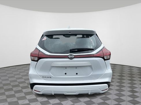 Used 2025 Nissan Kicks Play S w/ Interior Electronics Package image 8