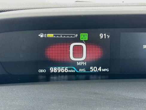Used 2021 Toyota Prius Prime XLE FWD image 8