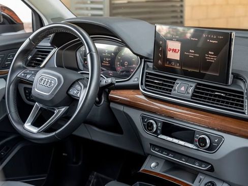 Used 2023 Audi Q5 Premium w/ Premium Plus Package AWD/4WD image 33
