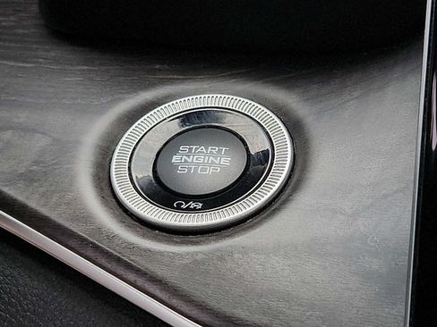 Certified 2021 Jeep Grand Cherokee L Limited w/ Luxury Tech Group II AWD/4WD image 23