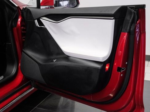 Used 2018 Tesla Model S P100D image 45