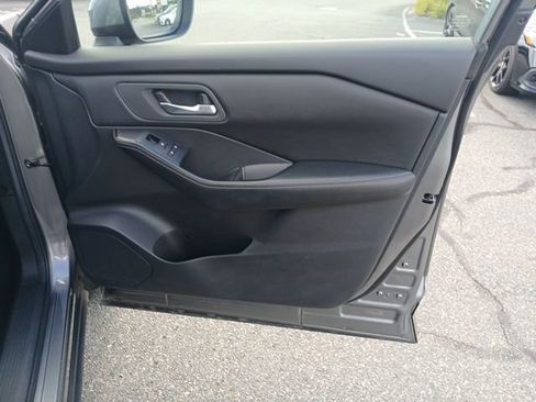 Used 2024 Nissan Rogue SV image 22