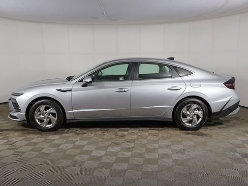 Certified 2025 Hyundai Sonata SE image 11