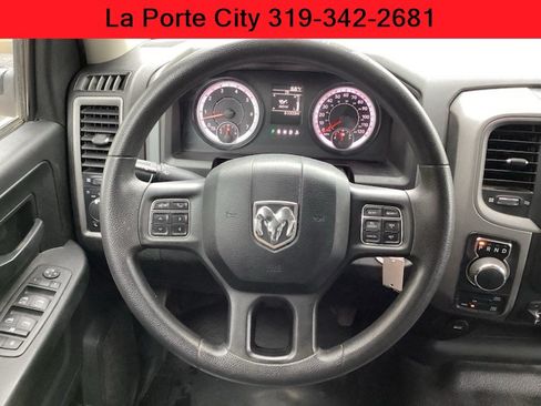 Used 2020 RAM 1500 Tradesman w/ Chrome Appearance Group AWD/4WD image 15