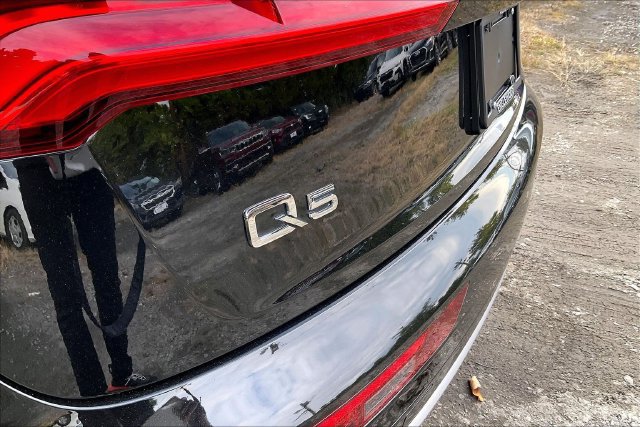 Used 2019 Audi Q5 2.0T Premium w/ Convenience Package AWD/4WD image 8