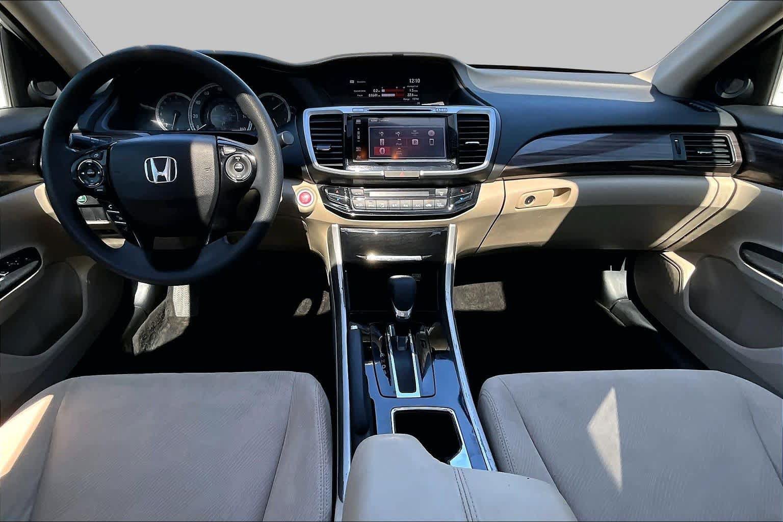 Used 2017 Honda Accord EX image 16