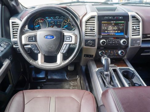 Used 2015 Ford F150 Platinum w/ Equipment Group 701A Luxury image 26