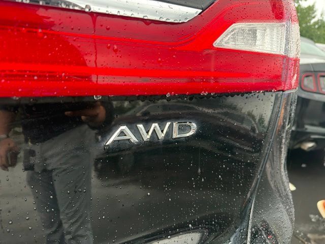 Used 2016 Lincoln MKX Reserve w/ Driver Assistance Package AWD/4WD image 4