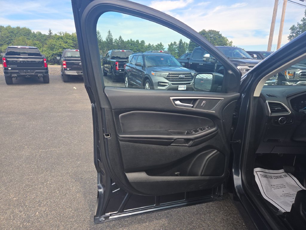 Certified 2024 Ford Edge SEL w/ Convenience Package AWD/4WD image 5