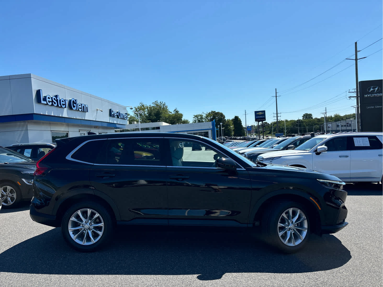 Used 2024 Honda CR-V EX-L image 2
