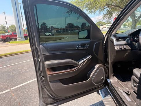Used 2017 Chevrolet Tahoe LT w/ LT Signature Package AWD/4WD image 14